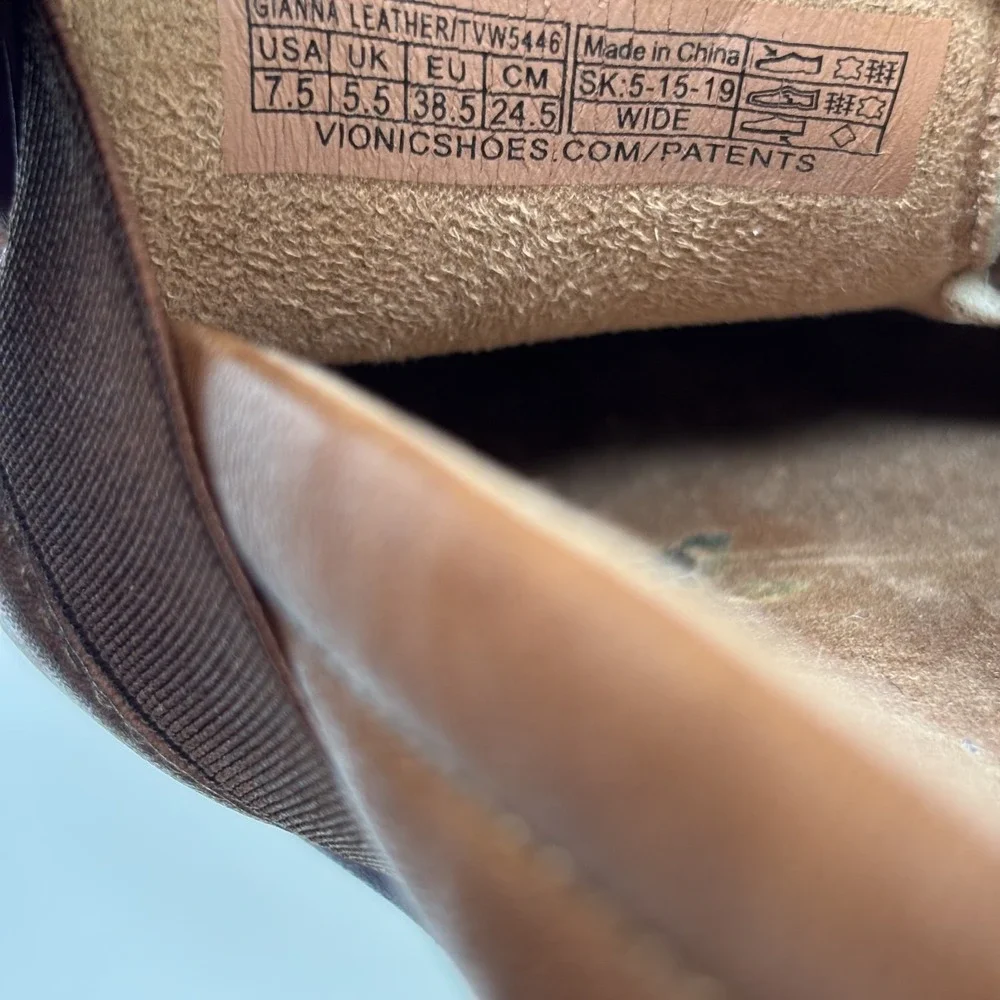 Vionic Magnolia Gianna Women's US 7.5 Tan Leather Comfort Slip-On Flat Loafers